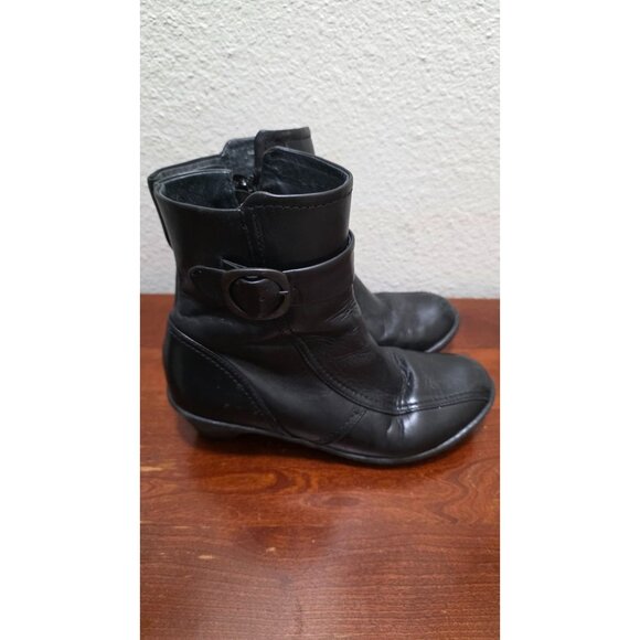 Dansko Black Leather Ankle Boots With Side Zippers & Buckle Detail Size 38 - Picture 3 of 12